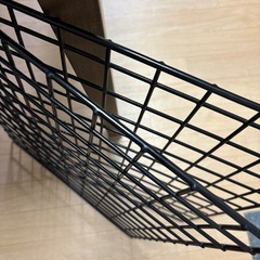 黒のしっかりめのワイヤーラック2枚の画像