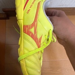 サッカー　トレーニングシューズ　22.5cmの画像