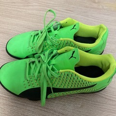 PUMAスニーカーの画像