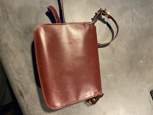 【定価20万円】カルティエ　ショルダーバッグ