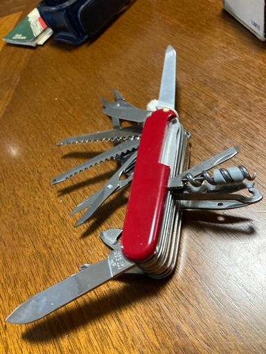 VICTORINOX Swiss Army Knife
