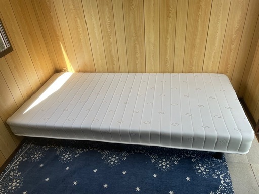 ?シングルベッド マットレス付き?
