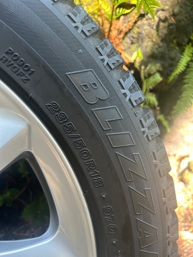 レクサス　ls460    純正ホイールスタッドレス
