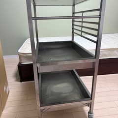 早急に引き取り希望　18時以降　ステンレス　ラックの画像