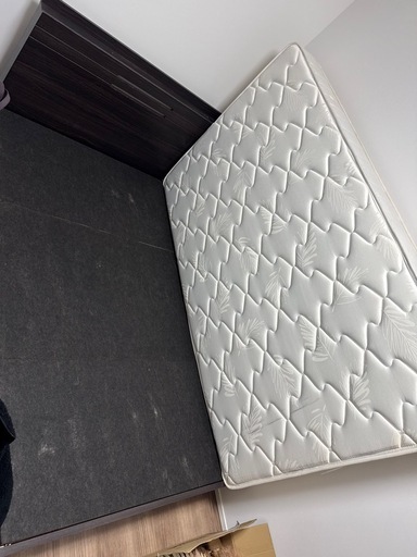 【決定しました】セミダブルベッド 一式