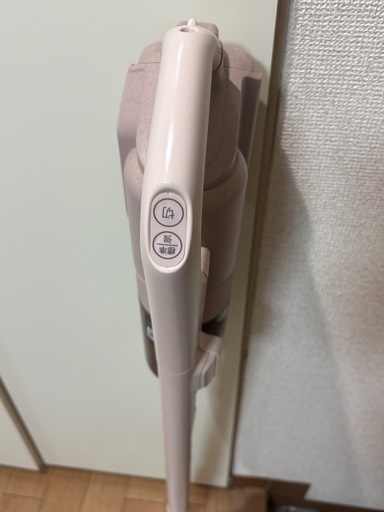ほぼ新品  シャープ コードレス掃除機 SHARP ピンク