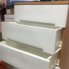 衣装ケースの画像