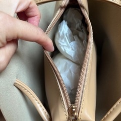 新品　フェイクレザーのショルダーバッグの画像