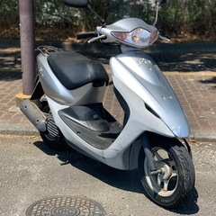 送料無料も タイヤ前後バッテリー新品 ホンダ スマートディオ Dio 水冷低燃費原付スクータージョグ アドレス の画像