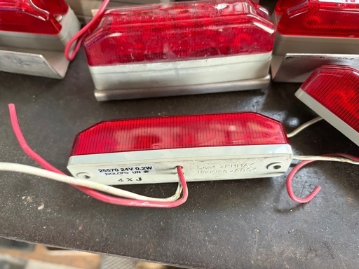 車高灯24V