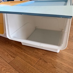 フタ付き 収納ケースの画像