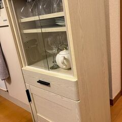 食器棚の画像