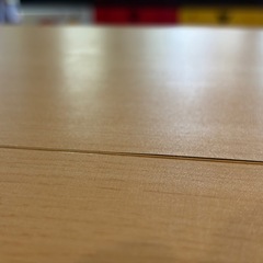 電動高さ調整机の画像