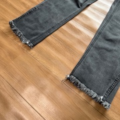【Lサイズ】vis-a-vis 裾フリンジ＆スリット グレーデニムの画像