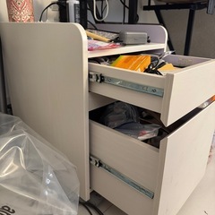 キャスター付き収納チェスト 2段引き出し 無料 引き取り限定の画像