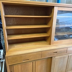 高級家具！食器棚の画像