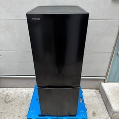 247⭐️2024年製美品★東芝　冷蔵庫　ブラック　黒　自動霜取り　一人暮らしの画像