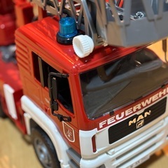 ビッグなはしご消防車　おもちゃの画像