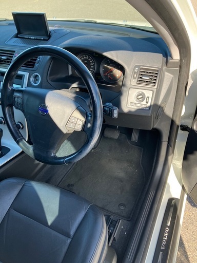 ボルボ V50 VOLVO CLASSIC ホワイト サンルーフ付き (CHOCO) 大須観音