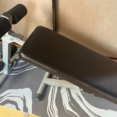 筋トレ用ベンチ、腹筋台の画像