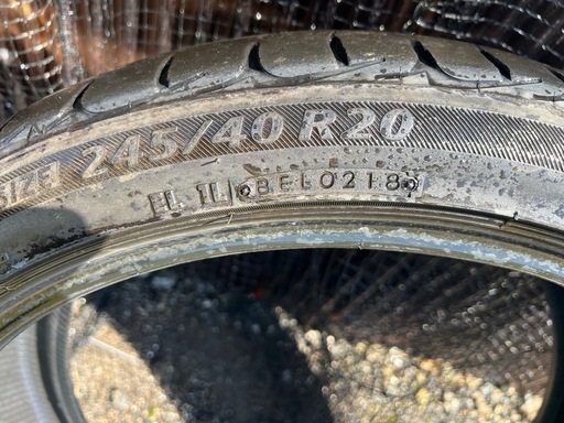 ブリヂストン　タイヤ　245/40R20 ラスト１本のみ