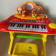 子供のアンパーマンピアノの画像