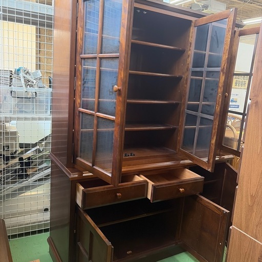 【ドリーム川西店限定】☆ジモティー見たよ♪割引☆カントリー調３枚扉食器棚【99560000067526】