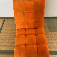 【無料】座椅子オレンジの画像