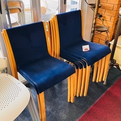 ADコア　木製スタッキングチェアの画像