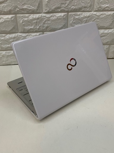 598✨超美品✨FUJITSU13.3型ノートバッテリー良好‼︎SSD500GB (yoi