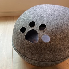 ニトリ　猫ベッド　フェルトドームの画像
