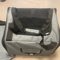 新品未使用　犬猫用ドライブボックス 小型犬用カーシート 折りたたみ式2WAYキャリー の画像