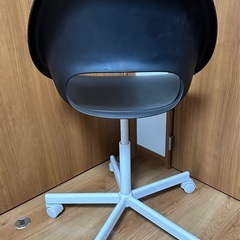IKEA LOBERGETチェア2脚セットの画像