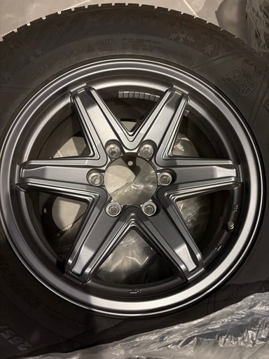 値下げ　ホイル付スタッドレス　265/65R17  美品