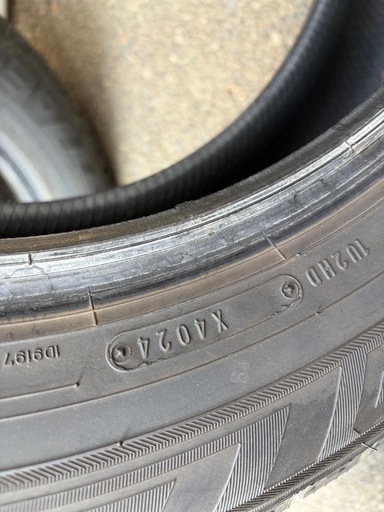 225/60R18 スタッドレス　24年　ウィンターマックス03 バリ溝！