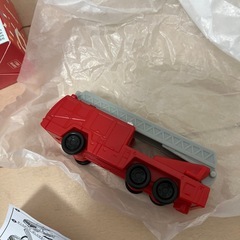 トミカ　車　おもちゃ
の画像