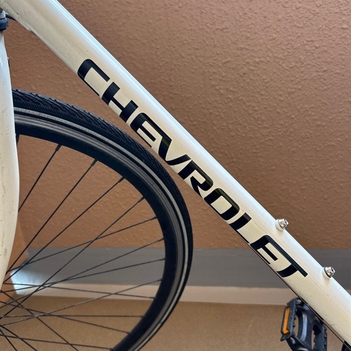 CHEVROLET クロスバイク 自転車28インチ
