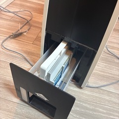 空気清浄機（加湿機能付き）の画像