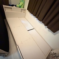 大容量収納×棚・コンセント付き ニトリ シングルベッドの画像