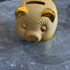 金の豚の貯金箱