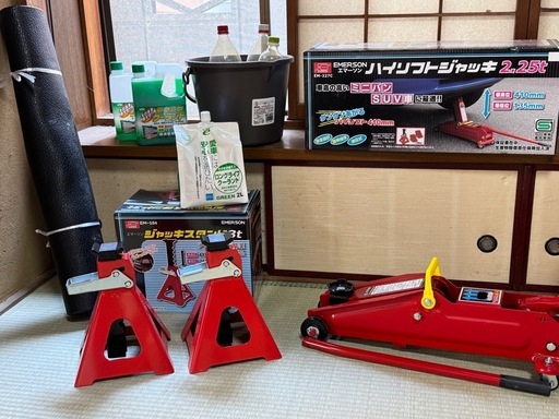 エンジンオイル0w-20交換キット ブレーキフルード&エア抜きチューブ　ラジエーター液ジャッキ＋ウマのお買い得セットです！