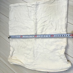 ホワイト クッションカバーの画像