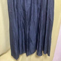 紺色スカートの画像