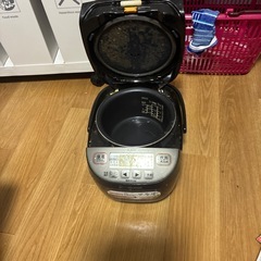 炊飯器の画像