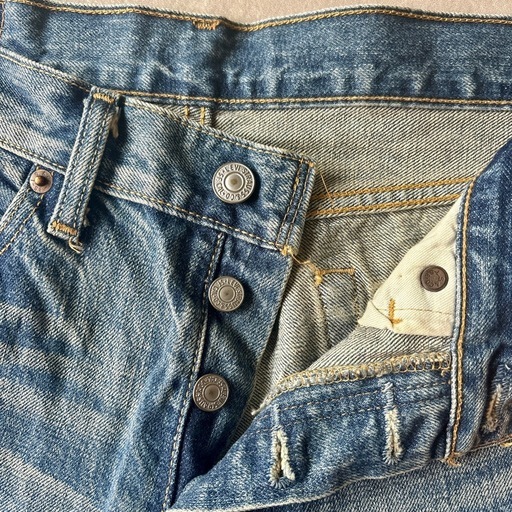 ジーンズ/デニム Levi