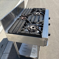 中古品 美品 タニコー３口ガスコンロ TSGT-0921 2024年 LPガス プロパンガス 900ｘ600ｘ800（1050）ｍｍ 動作問題なし 厨房の画像