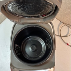 圧力IH技術を用いた象印炊飯器NP-HP10。の画像