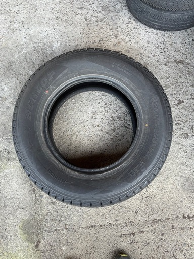 【美品】265/65R17ダンロップ スタッドレスタイヤ 4本セット