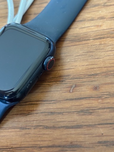 アップルウォッチSE2_3 40mmミッドナイト_2