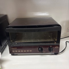 電子レンジとオーブントースターの画像